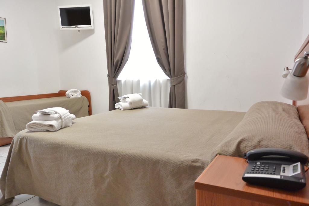 Hotel Trentina Milano Ngoại thất bức ảnh