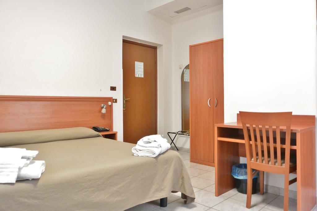 Hotel Trentina Milano Ngoại thất bức ảnh