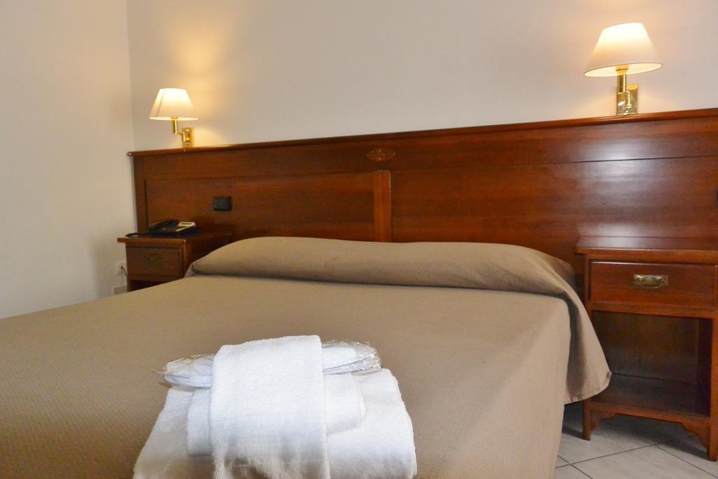 Hotel Trentina Milano Ngoại thất bức ảnh